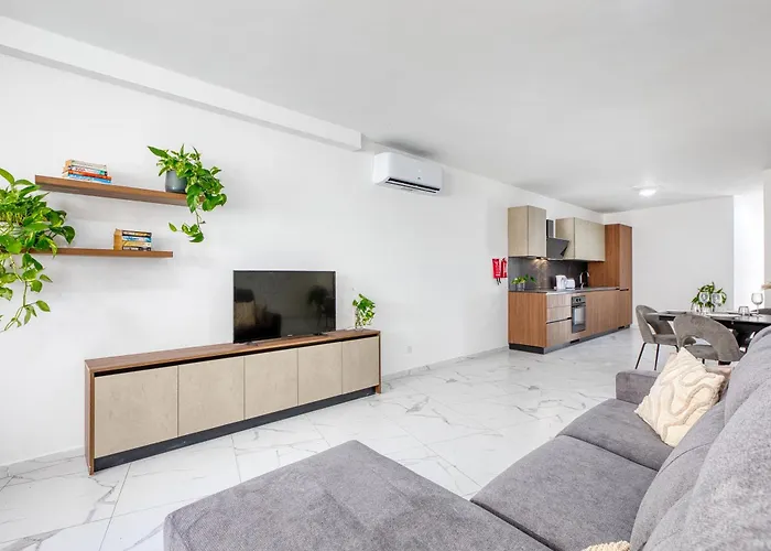 New! Sant Anna Residences, M1 By Sf Homes Apartament