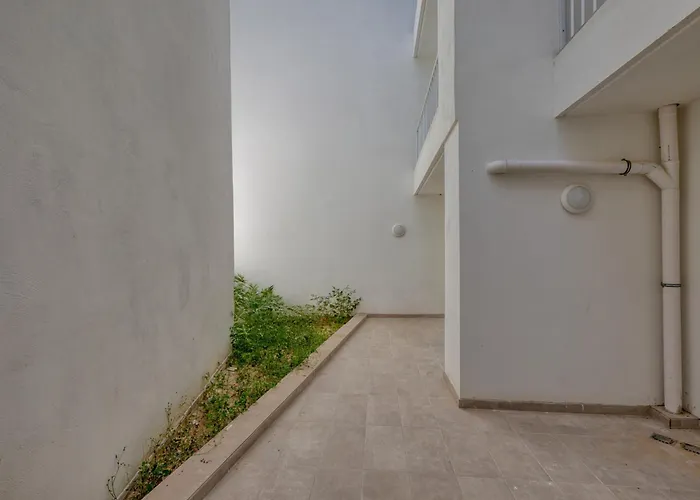 New! Sant Anna Residences, M1 By Sf Homes Apartament